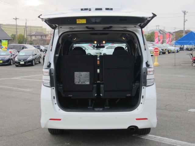 ヴェルファイア ２．４Ｚ　プラチナセレクションＩＩ　タイプゴールド　４ＷＤ　ＨＩＤヘッドライト／純正フルセグナビ　７人乗り　社外１８インチアルミホイール　両側電動スライドドア（9枚目）