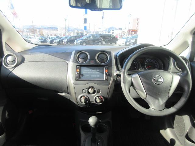 ノート Ｘ　Ｖセレクション＋セーフティ　純正ナビ／全周囲カメラ／ＥＴＣ／プッシュスタート／スマートキー／ヘッドライトレベライザー／社外アルミホイール／衝突被害軽減ブレーキ／電動格納ミラー（5枚目）