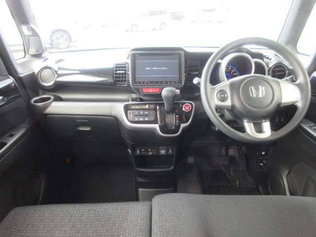 Ｎ－ＢＯＸカスタム Ｇ・Ｌパッケージ　４ＷＤ／純正ナビ／フルセグＴＶ／バックカメラ／シートヒーター／プッシュスタート／スマートキー／ステアリングスイッチ／ＨＩＤヘッドライト／オートライト／フォグライト／両側電動スライドドア／電動格納ミラー（5枚目）