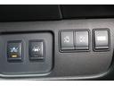 両側・片側電動スライドドアで駐車場で両手に荷物を抱えている時でもボタン一つで自動で開いてくれますので、ご家庭での買い物などにとっても便利な人気装備☆