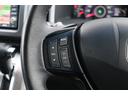 オーディオ周りの操作が可能!運転中に視線をそらさなくていいので安心・便利な装備です!!