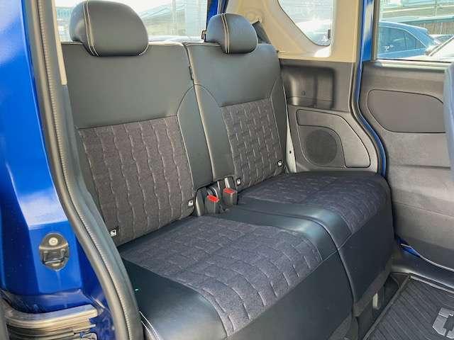 デリカミニ Ｇ　プレミアム　衝突被害軽減ブレーキ　純正ナビゲーション（19枚目）