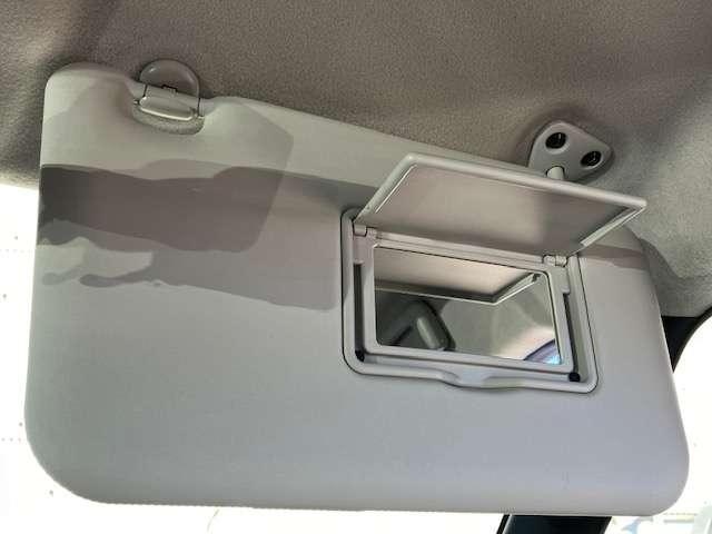 デリカミニ Ｇ　プレミアム　衝突被害軽減ブレーキ　純正ナビゲーション（20枚目）