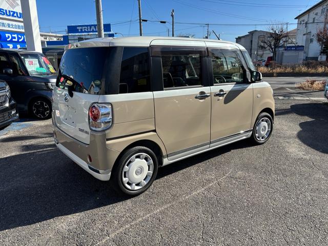 ムーヴキャンバス Ｇメイクアップ　ＳＡＩＩＩ　８インチナビフルセグ　アラウンドビューカメラ　両側パワースライドドア　プッシュスタート　シートカバー　スマアシＩＩＩ　オートエアコン　ベージュツートン（3枚目）