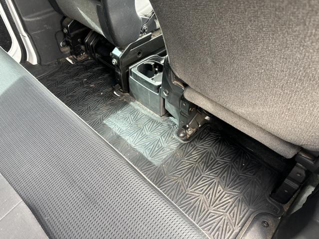 ＮＶ２００バネットバン ＤＸ　ガソリン車／５ドア／１６００ｃｃ／オートマ／２－５名／（12枚目）