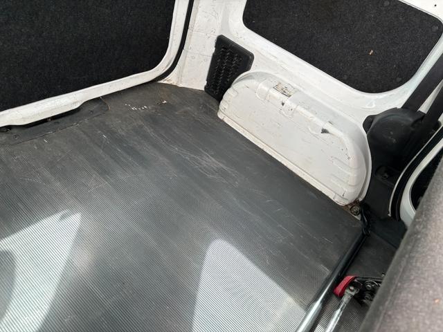 ＮＶ２００バネットバン ＤＸ　ガソリン車／５ドア／１６００ｃｃ／オートマ／２－５名／（13枚目）