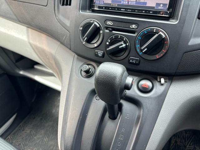 ＮＶ２００バネットバン ＤＸ　ガソリン車／５ドア／１６００ｃｃ／オートマ／２－５名／（15枚目）
