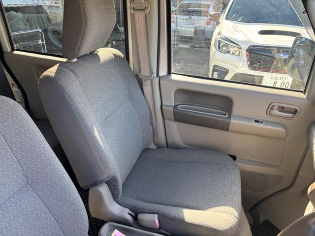 ミニキャブバン Ｇ　４ＷＤ／オートマ／５ドア／フロントＰＷ／キーレス／（13枚目）