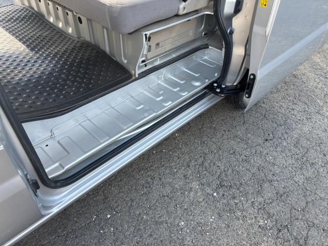 ミニキャブバン Ｇ　４ＷＤ／オートマ／５ドア／フロントＰＷ／キーレス／（33枚目）