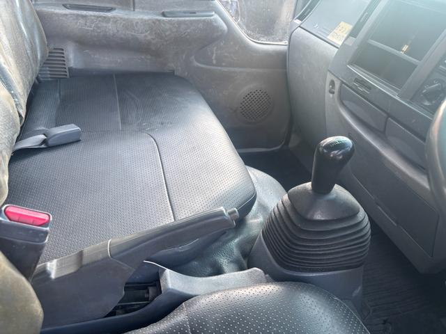 エルフトラック 強化フルフラットローダンプ 外装仕上/フルフラットロー/全低床/2tダンプ/3000cc/5速/マニュアル/3ペダル/(13枚目)