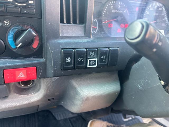 エルフトラック 強化フルフラットローダンプ 外装仕上/フルフラットロー/全低床/2tダンプ/3000cc/5速/マニュアル/3ペダル/(21枚目)