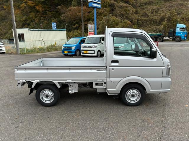 キャリイトラック KC 5速マニュアル 4WD パワステ エアコン パワーウインドウ(4枚目)
