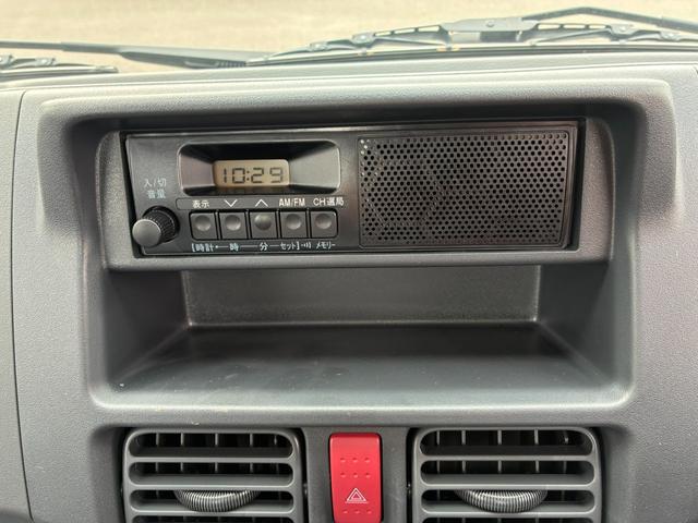 キャリイトラック KC 5速マニュアル 4WD パワステ エアコン パワーウインドウ(9枚目)