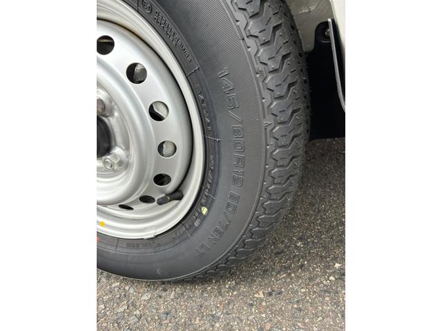 キャリイトラック KC 5速マニュアル 4WD パワステ エアコン パワーウインドウ(18枚目)