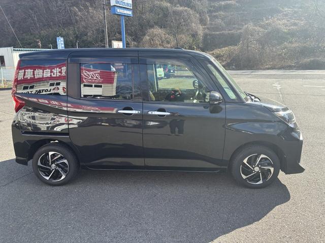 ルーミー Ｇ　純正９インチナビ　ＴＶ　パノラミックビューモニター　スマアシ　両側パワースライドドア　スマートキー応急スペアタイヤ付（4枚目）