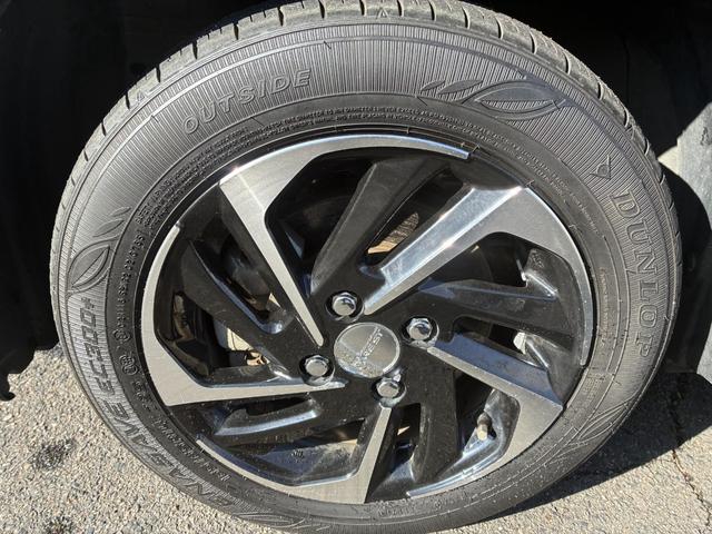 ルーミー Ｇ　純正９インチナビ　ＴＶ　パノラミックビューモニター　スマアシ　両側パワースライドドア　スマートキー応急スペアタイヤ付（15枚目）