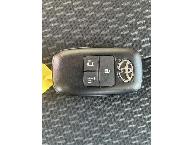 ルーミー Ｇ　純正９インチナビ　ＴＶ　パノラミックビューモニター　スマアシ　両側パワースライドドア　スマートキー応急スペアタイヤ付（17枚目）