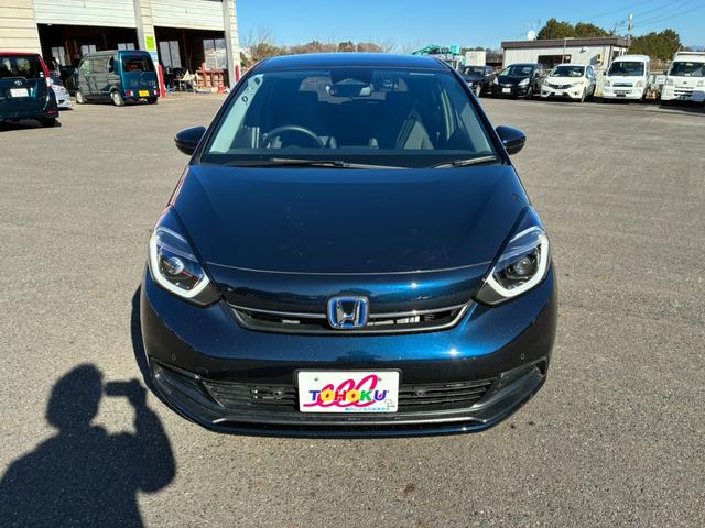 フィット ｅ：ＨＥＶベーシック　純正ナビ　ＴＶ　ＥＴＣ　ドラレコ　スマートキー（2枚目）