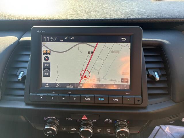 フィット ｅ：ＨＥＶベーシック　純正ナビ　ＴＶ　ＥＴＣ　ドラレコ　スマートキー（11枚目）