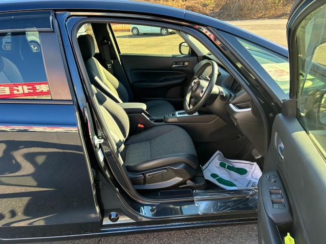 フィット ｅ：ＨＥＶベーシック　純正ナビ　ＴＶ　ＥＴＣ　ドラレコ　スマートキー（16枚目）