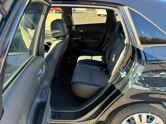 フィット ｅ：ＨＥＶベーシック　純正ナビ　ＴＶ　ＥＴＣ　ドラレコ　スマートキー（20枚目）