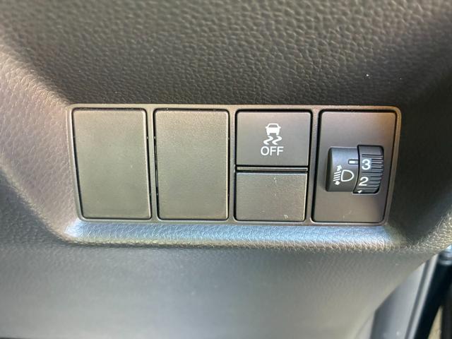 フィット ｅ：ＨＥＶベーシック　純正ナビ　ＴＶ　ＥＴＣ　ドラレコ　スマートキー（29枚目）