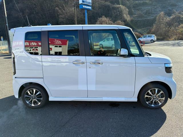 Ｎ－ＢＯＸカスタム ベースグレード　純正ナビ　フルセグＴＶ　左パワースライドア　ホンダセンシング　バックカメラ　スマートキー　ＬＥＤヘッドライトシートヒーター　電動パーキング（4枚目）