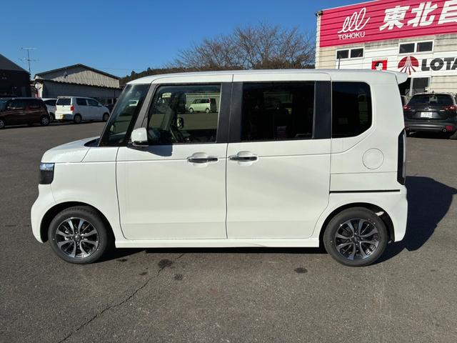 Ｎ－ＢＯＸカスタム ベースグレード　純正ナビ　フルセグＴＶ　左パワースライドア　ホンダセンシング　バックカメラ　スマートキー　ＬＥＤヘッドライトシートヒーター　電動パーキング（8枚目）