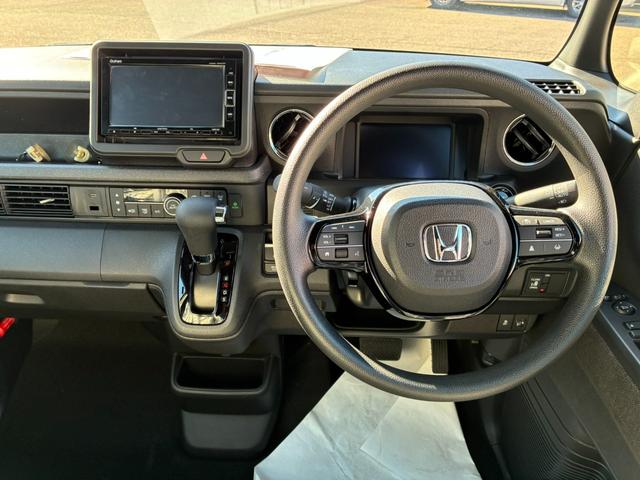 Ｎ－ＢＯＸカスタム ベースグレード　純正ナビ　フルセグＴＶ　左パワースライドア　ホンダセンシング　バックカメラ　スマートキー　ＬＥＤヘッドライトシートヒーター　電動パーキング（13枚目）