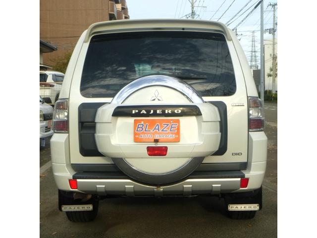 パジェロ ロング　エクシード　切替式４ＷＤ　ディーゼル　２バッテリー　ＨＤＤナビ　フルセグ　バックカメラ　ＥＴＣ　クルーズコントロール　シートヒーター　ＨＩＤライト　前後フォグランプ　キーレス　ルーフレール　純正アルミホイール（8枚目）