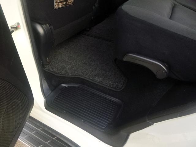 パジェロ ロング　エクシード　切替式４ＷＤ　ディーゼル　２バッテリー　ＨＤＤナビ　フルセグ　バックカメラ　ＥＴＣ　クルーズコントロール　シートヒーター　ＨＩＤライト　前後フォグランプ　キーレス　ルーフレール　純正アルミホイール（40枚目）