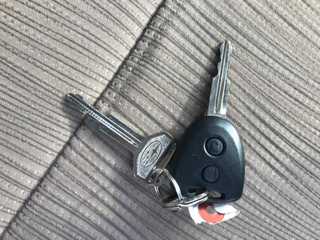 L キーレス インパネオートマ ベンチシート 純正CDプレーヤー ABS 運転席助手席エアバック エアコン パワステ パワーウィンドウ(31枚目)