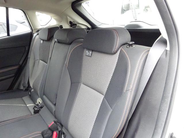 ＸＶ ２．０ｉ－Ｓ　アイサイト　４ＷＤ　衝突被害軽減ブレーキシステム　誤発進抑制機能　ナビＴＶ　バックカメラ　アイドリングストップ　スマートキー　プッシュスタート　レーンアシスト　純正アルミホイール（17枚目）