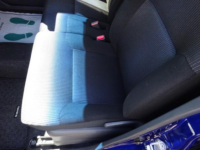 ステラ カスタムＲ　４ＷＤ　ナビＴＶ　バックカメラ　Ｂｌｕｅｔｏｏｔｈ　スマートキー　プッシュスタート　エンジンスターター　シートヒーター　ベンチシート　純正アルミホイール（10枚目）