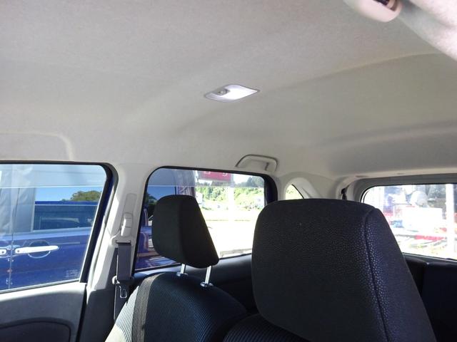 ステラ カスタムＲ　４ＷＤ　ナビＴＶ　バックカメラ　Ｂｌｕｅｔｏｏｔｈ　スマートキー　プッシュスタート　エンジンスターター　シートヒーター　ベンチシート　純正アルミホイール（15枚目）