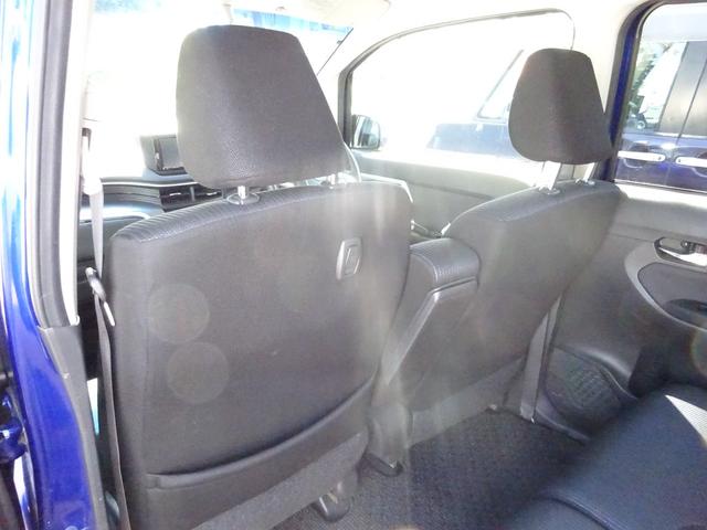 ステラ カスタムＲ　４ＷＤ　ナビＴＶ　バックカメラ　Ｂｌｕｅｔｏｏｔｈ　スマートキー　プッシュスタート　エンジンスターター　シートヒーター　ベンチシート　純正アルミホイール（17枚目）