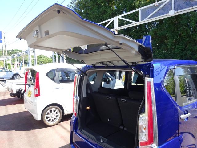 ステラ カスタムＲ　４ＷＤ　ナビＴＶ　バックカメラ　Ｂｌｕｅｔｏｏｔｈ　スマートキー　プッシュスタート　エンジンスターター　シートヒーター　ベンチシート　純正アルミホイール（29枚目）