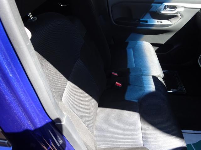 ステラ カスタムＲ　４ＷＤ　ナビＴＶ　バックカメラ　Ｂｌｕｅｔｏｏｔｈ　スマートキー　プッシュスタート　エンジンスターター　シートヒーター　ベンチシート　純正アルミホイール（39枚目）