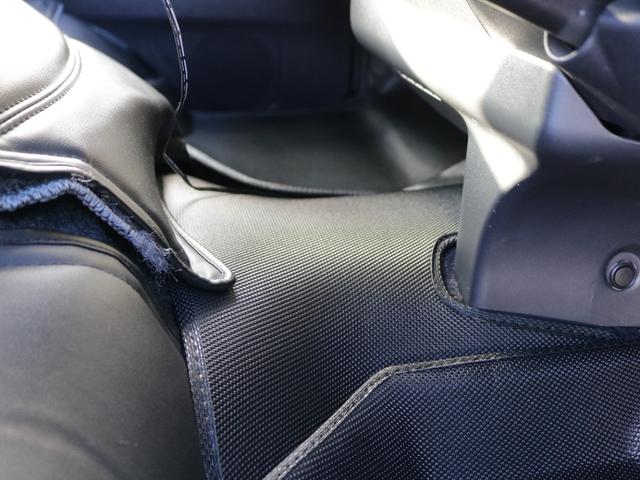 ハイエースバン スーパーGL ダークプライムII フルカスタムオフロードスタイル ユーアイショック&スタビライザー ビックXナビ&フリップダウンモニター シートカバー 片側跳ね上げベットキット 床板パネル 網戸 NT-1アルミ TRタイヤ(53枚目)