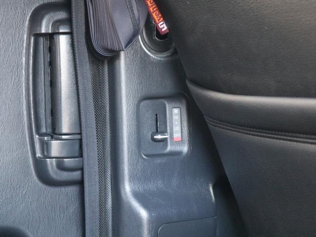 ハイエースバン スーパーGL ダークプライムII フルカスタムオフロードスタイル ユーアイショック&スタビライザー ビックXナビ&フリップダウンモニター シートカバー 片側跳ね上げベットキット 床板パネル 網戸 NT-1アルミ TRタイヤ(65枚目)