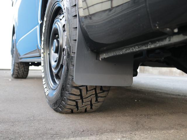 ハイエースバン スーパーＧＬ　ダークプライムＩＩ　高年式・３０００キロ台　オリジナル　ティーフォースフロントスポイラー　ネオトレース　スモークＬＥＤテールランプ　パウ１６インチＡＷ　リンクスファクトリーベットキット　３Ｄフロアマットフロント３Ｐ・リア（71枚目）