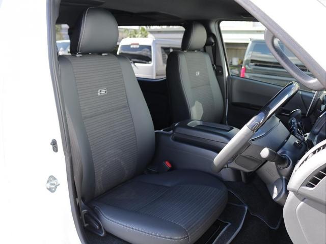 ハイエースバン ロングスーパーGL ダークプライムS 登録済み未使用車ダークプライムS ビックX11インチデカナビ ETC 両側パワースライドドア ベットキット デルフ06アルミホイル18インチ パラダタイヤ オメガLEDテール(4枚目)