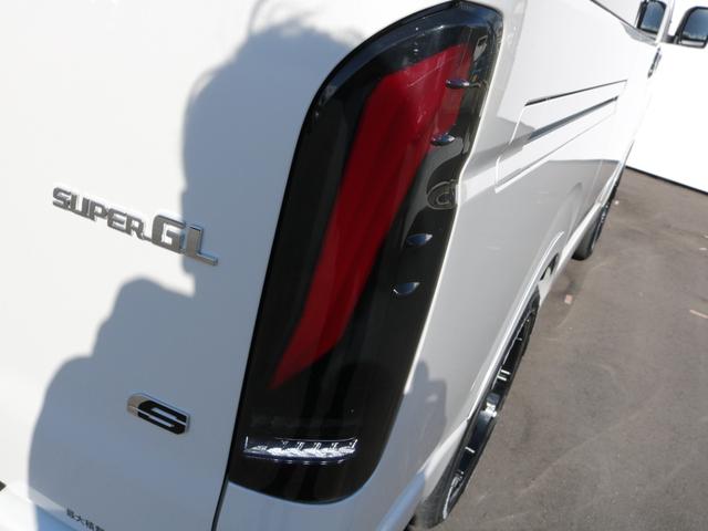 ハイエースバン ロングスーパーGL ダークプライムS 登録済み未使用車ダークプライムS ビックX11インチデカナビ ETC 両側パワースライドドア ベットキット デルフ06アルミホイル18インチ パラダタイヤ オメガLEDテール(59枚目)