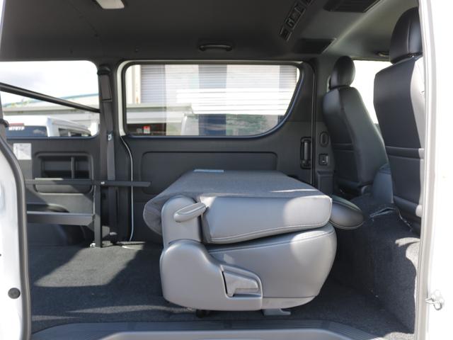 ハイエースバン ロングスーパーGL ダークプライムS 登録済み未使用車ダークプライムS ビックX11インチデカナビ ETC 両側パワースライドドア ベットキット デルフ06アルミホイル18インチ パラダタイヤ オメガLEDテール(76枚目)