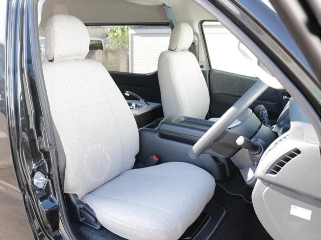 ハイエースワゴン GL MOBY DICKシリーズ【ORCA】 7人乗り リクライニングマット 8ナンバーキャンピングカー FFヒーター 40リットル冷蔵庫 12リットル排水.給水タンク 伸縮式シャワーヘッド付きシンク(4枚目)