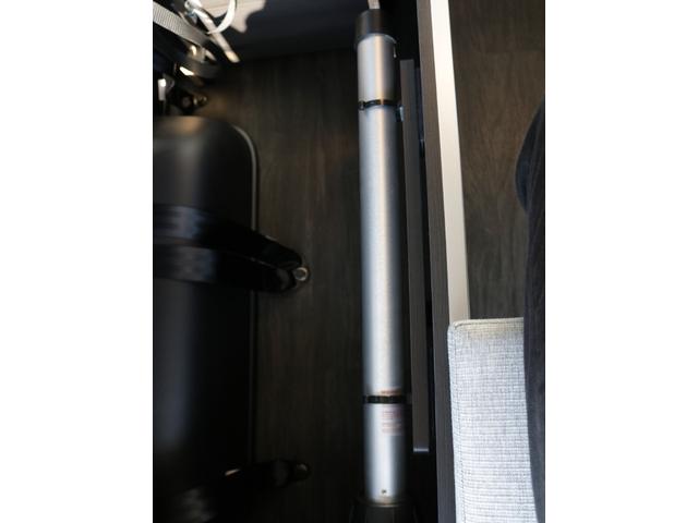 ハイエースワゴン GL MOBY DICKシリーズ【ORCA】 7人乗り リクライニングマット 8ナンバーキャンピングカー FFヒーター 40リットル冷蔵庫 12リットル排水.給水タンク 伸縮式シャワーヘッド付きシンク(46枚目)