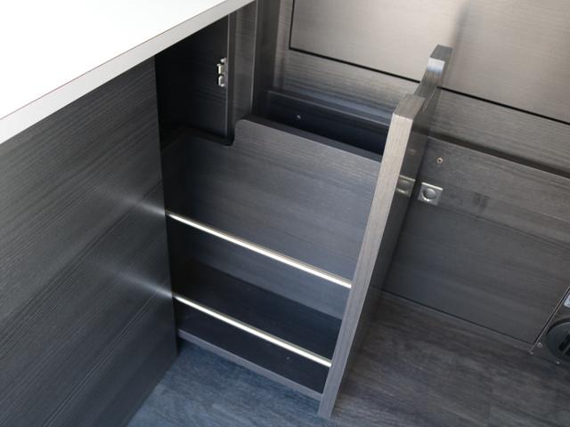 ハイエースワゴン GL MOBY DICKシリーズ【ORCA】 7人乗り リクライニングマット 8ナンバーキャンピングカー FFヒーター 40リットル冷蔵庫 12リットル排水.給水タンク 伸縮式シャワーヘッド付きシンク(54枚目)