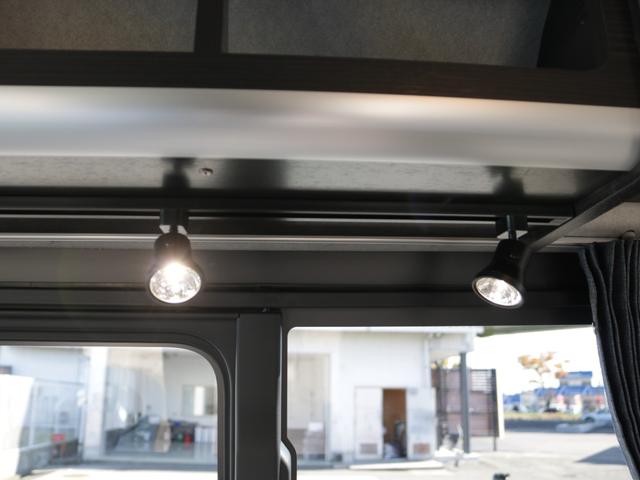 ハイエースワゴン GL MOBY DICKシリーズ【ORCA】 7人乗り リクライニングマット 8ナンバーキャンピングカー FFヒーター 40リットル冷蔵庫 12リットル排水.給水タンク 伸縮式シャワーヘッド付きシンク(60枚目)