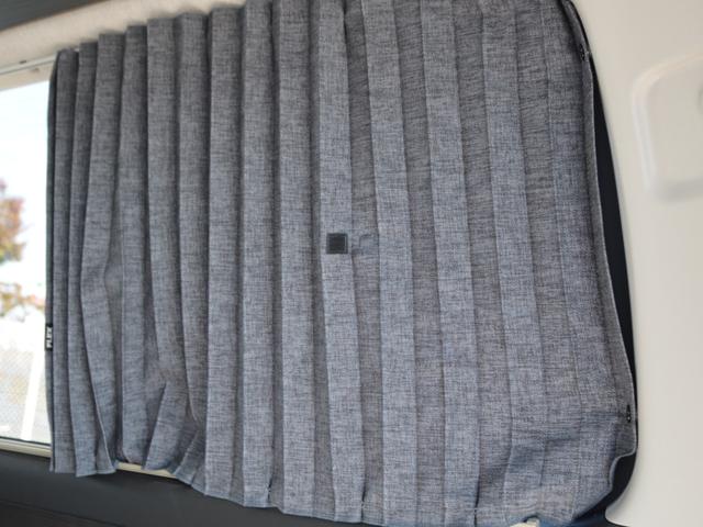 ハイエースワゴン GL MOBY DICKシリーズ【ORCA】 7人乗り リクライニングマット 8ナンバーキャンピングカー FFヒーター 40リットル冷蔵庫 12リットル排水.給水タンク 伸縮式シャワーヘッド付きシンク(79枚目)