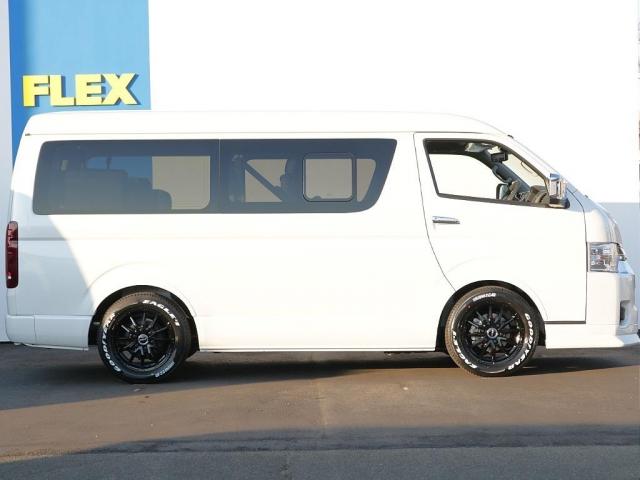 片側パワースライドドアが付いておりますので乗り降りや荷物の出し入れも楽々できちゃいます♪